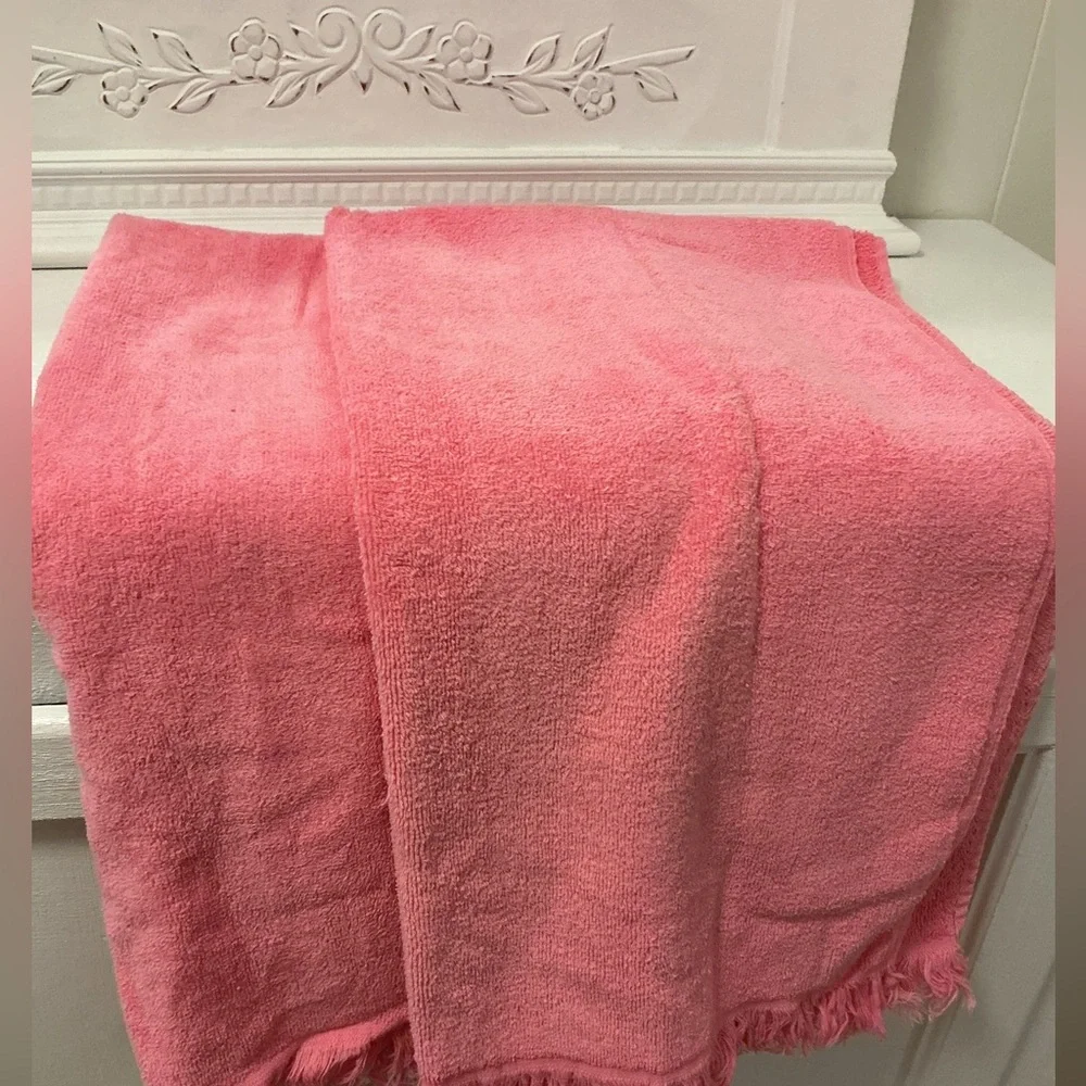 Vintage pair of Bath towels